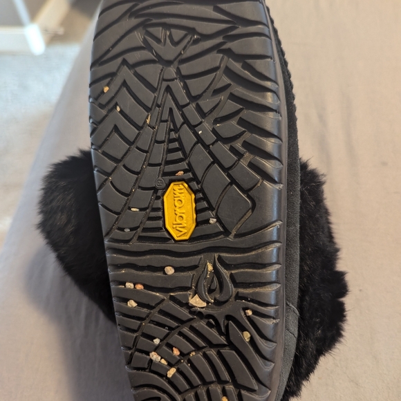 Manitoba Mukluks - Picture 4 of 6